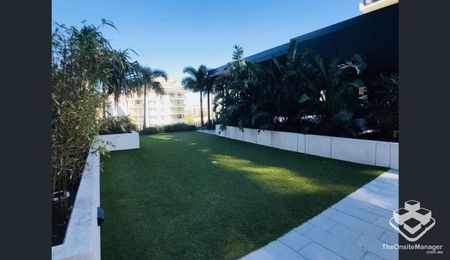 FURNISHED-SELF CONTAINED 1 BEDROOM + 1 BATHROOM APARTMENT - WITH CAR PARK - Photo 5