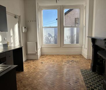 1 bedroom ground floor flat to rent - Photo 1