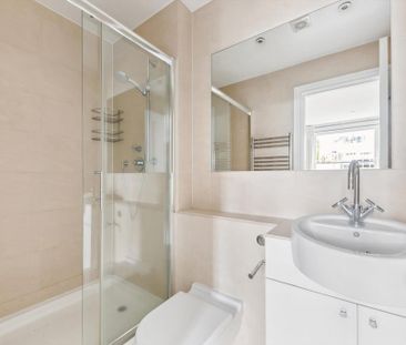 4 bedroom terraced house to rent - Photo 3