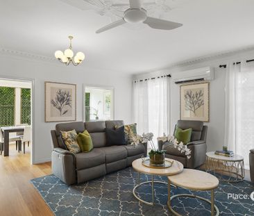 Family Home in a Quiet Yeronga Pocket - Photo 2