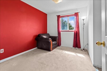 For Lease - 2561 Gill Crescent, Oakville, Ontario - Photo 5