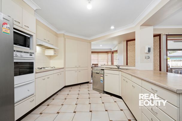 23 Bundarra Crescent, Wattle Grove NSW 2173 - House For Rent | Domain - Photo 1