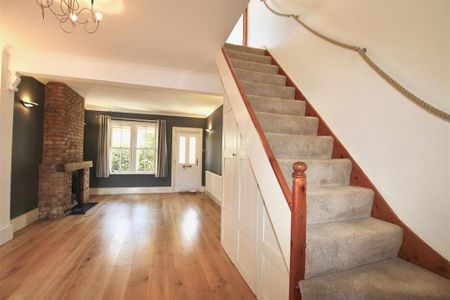 3 bedroom terraced house to rent - Photo 4