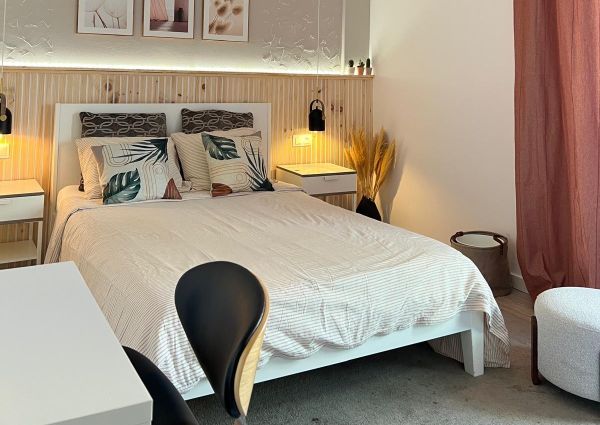 Quarto com varanda Amadora av Cravos Vermelhos