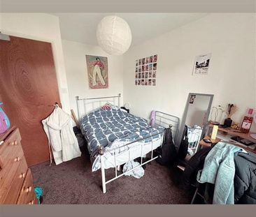 1 bedroom in a house share to rent - Photo 6