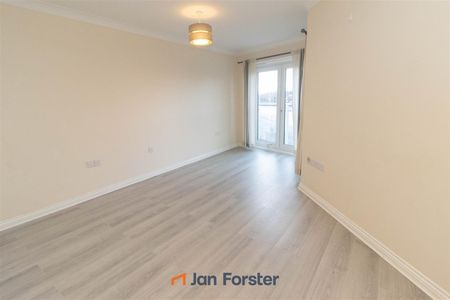 2 Bedroom Apartment - Photo 2