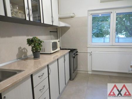 Inchiriere 3 camere Vitan Mall - etaj 2 - acces metrou - Fotografie 2