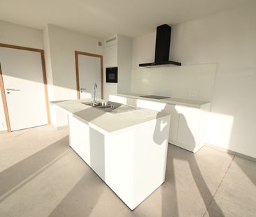 RUIM (105,99m²) & LICHTRIJK 2-slpkm app nabij CENTRUM - Photo 3