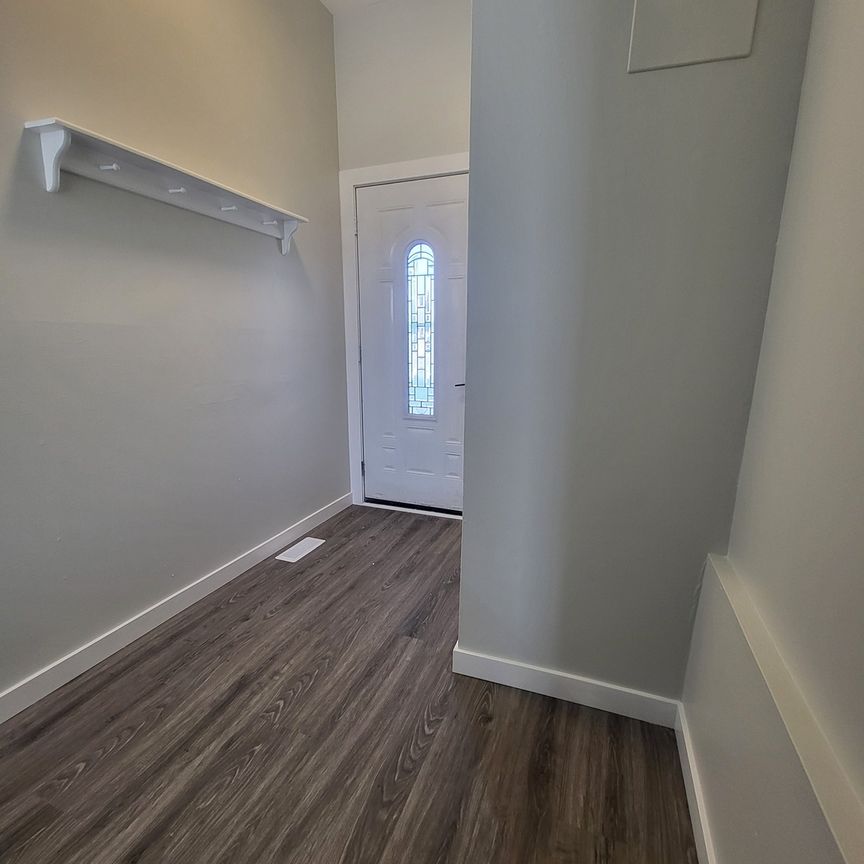 941 Oakview Avenue, Kingston, ON K7M 6V4 - Photo 1