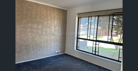 Charming 3-Bedroom Home with Modern Comforts - Photo 2