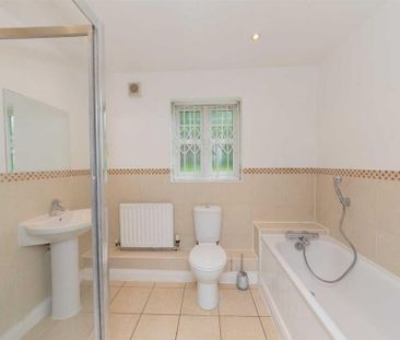 2 bedroom flat to rent - Photo 6