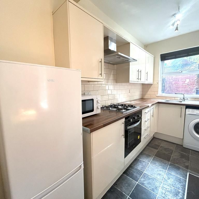 2 bedroom house share to rent - Photo 1