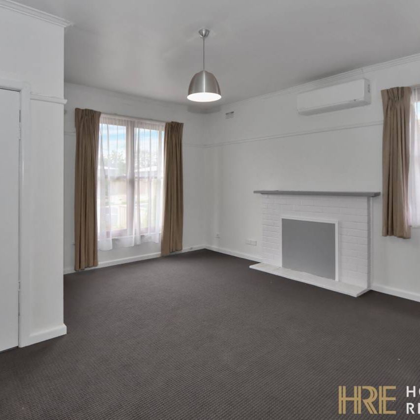 Freshly Updated 3-Bedroom Home – Horsham West - Photo 1