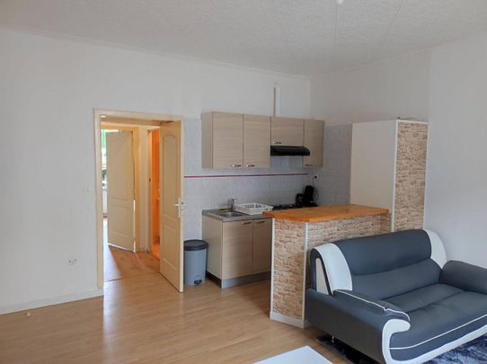 Location appartement 2 pièces 43 m² à Oyonnax (01100) - Photo 1