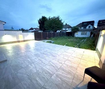Heston Road, Hounslow, TW5 - Photo 1