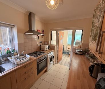 1 bedroom in a house share to rent - Photo 1