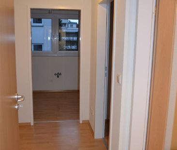 Kleine 2-Zimmer-Wohnung mit Aufzug und Balkon inmitten der Innenstadt! - Photo 4