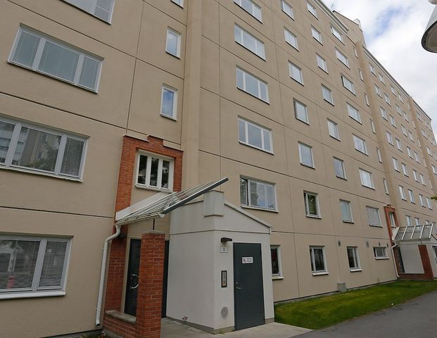 Friggs väg 8, Norsborg - Photo 1