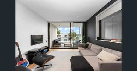 Designer Living & Waterfront Lifestyle - Photo 4