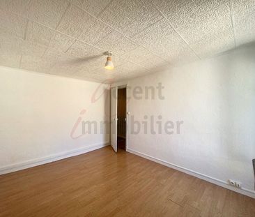 Saint Andiol, Appartement centre village, 2 chambres, - Photo 2