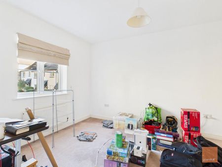 3 bedroom semi-detached house to rent - Photo 2