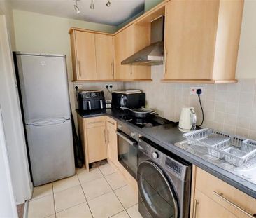 2 bedroom flat to rent - Photo 6