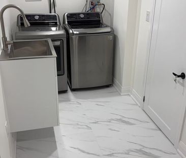 For Lease - 11.5 Lippincott Street, Toronto, Ontario - Photo 6