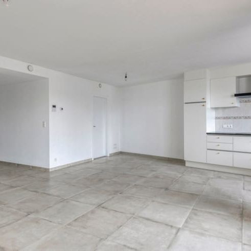 Appartement te huur - Photo 1