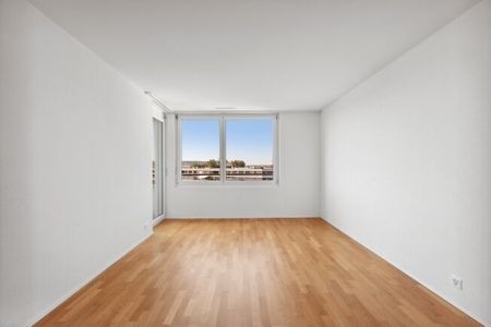 Living in the new HELLO Aarburg, right next to the train station - Photo 3