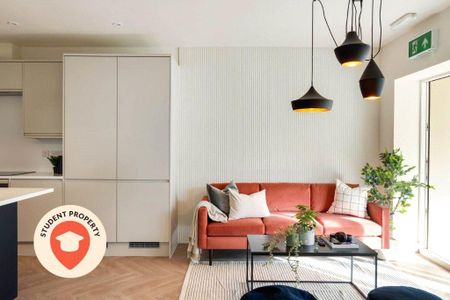 8 bedroom semi-detached house to rent - Photo 2