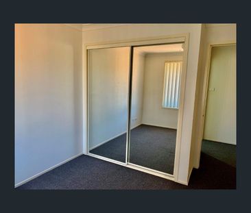18/14 Pine Road, Casula, NSW 2170 - Photo 3