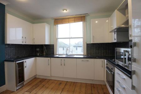 3 bedroom maisonette to rent - Photo 5