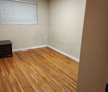 For Lease - 49 Elmvale Crescent, Toronto, Ontario - Photo 6