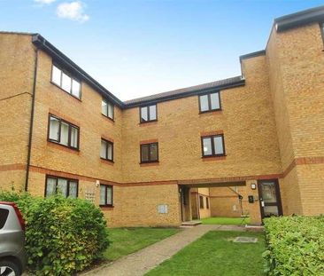 Walpole Road, Burnham, SL1 - Photo 1