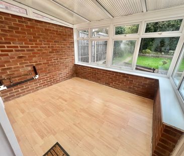 2 bedroom semi-detached bungalow to rent - Photo 2