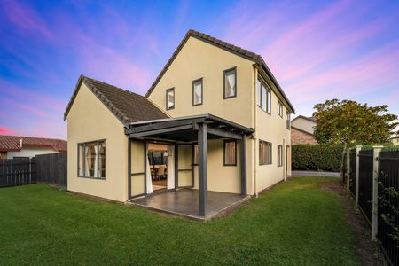 Spacious Family Living - Photo 3