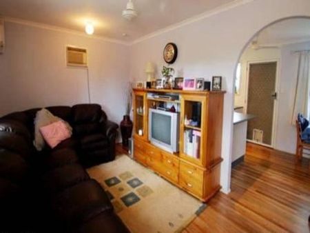 34 Catherine Crescent, Kelso QLD 4815 - House For Rent | Domain - Photo 3