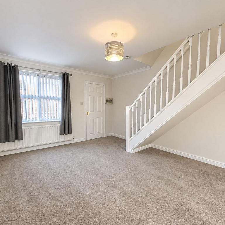 2 bedroom terraced house to rent - Photo 1