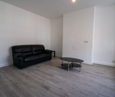 6 bedroom house to rent - Photo 2