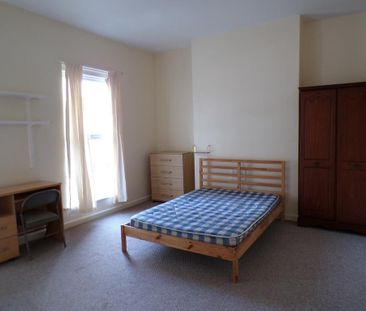 6 bedroom house to rent - Photo 3