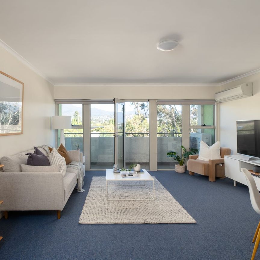 Split Level 2 Bedroom Apartment at Queens Walk, New Town – Discounted Market Rent (Conditions Apply) - Photo 1