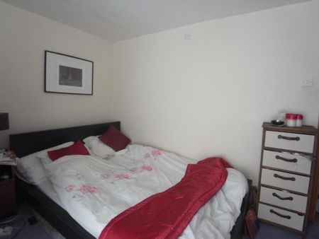 1 bedroom semi-detached house to rent - Photo 2