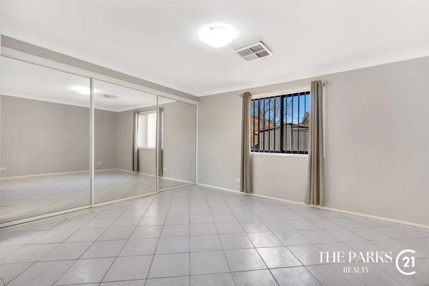 Spacious One Bedroom Home! - Photo 1