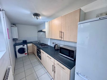 *£110PPPW* Frederick Grove, lenton, NG7, Property for rent - Photo 2