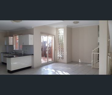 2/42 Willis Street, Kingsford, NSW 2032 - Photo 3