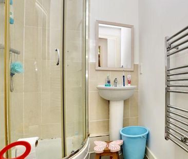 2 bedroom ground floor maisonette to rent - Photo 6