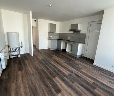 Location Appartement 2 pièces 38m² BURIE 17770 - Photo 3