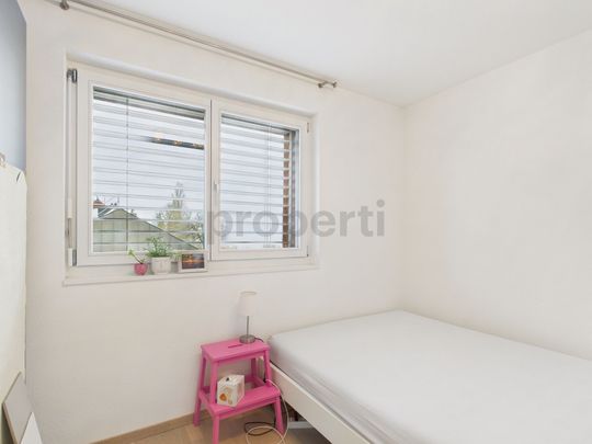 Modern 3.5-room apartment with spacious balcony in Uttwil from May 2026 - Photo 1