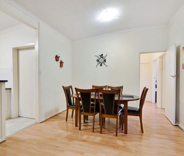 Spacious Family Home - Photo 4