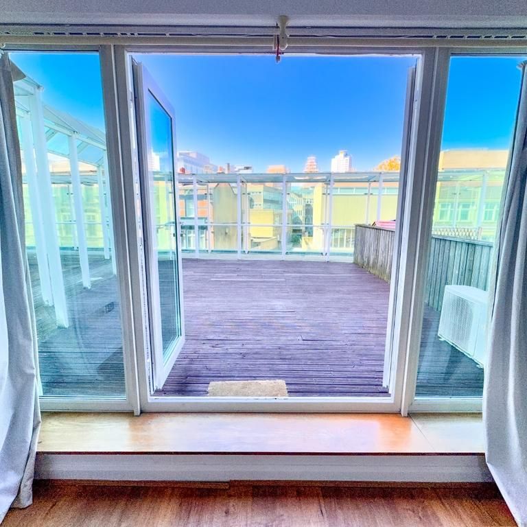 2 bedroom maisonette to rent - Photo 1